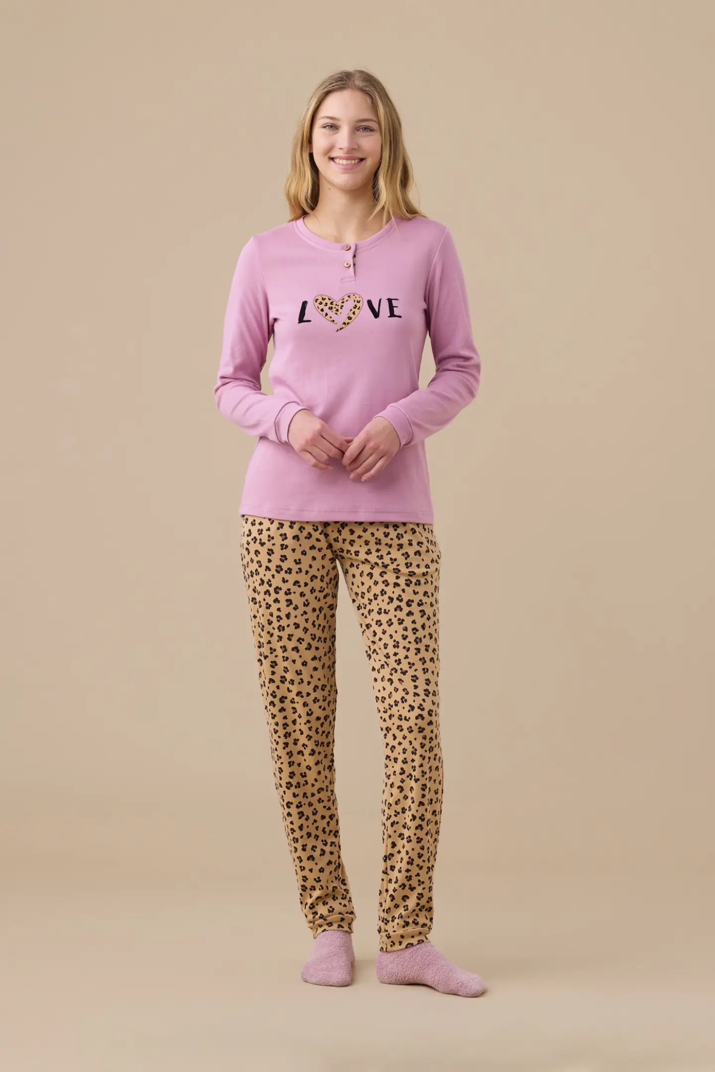 Pigiama donna invernale in caldo cotone articolo animalier.
