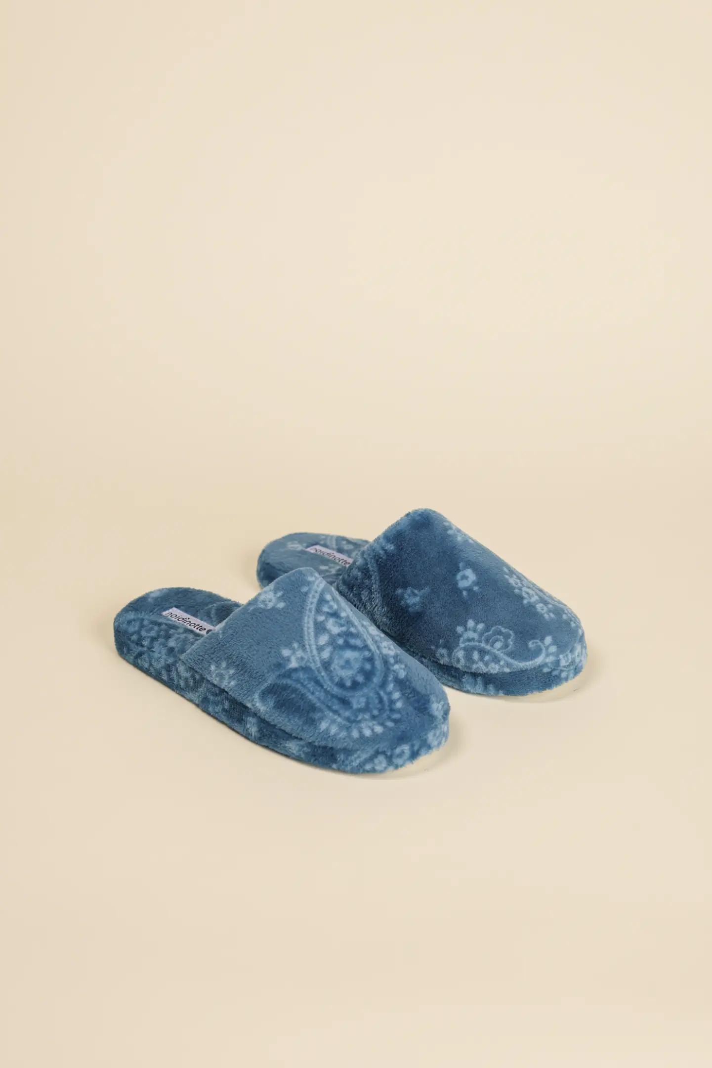 Pantofola invernale donna in coral articolo cachemire