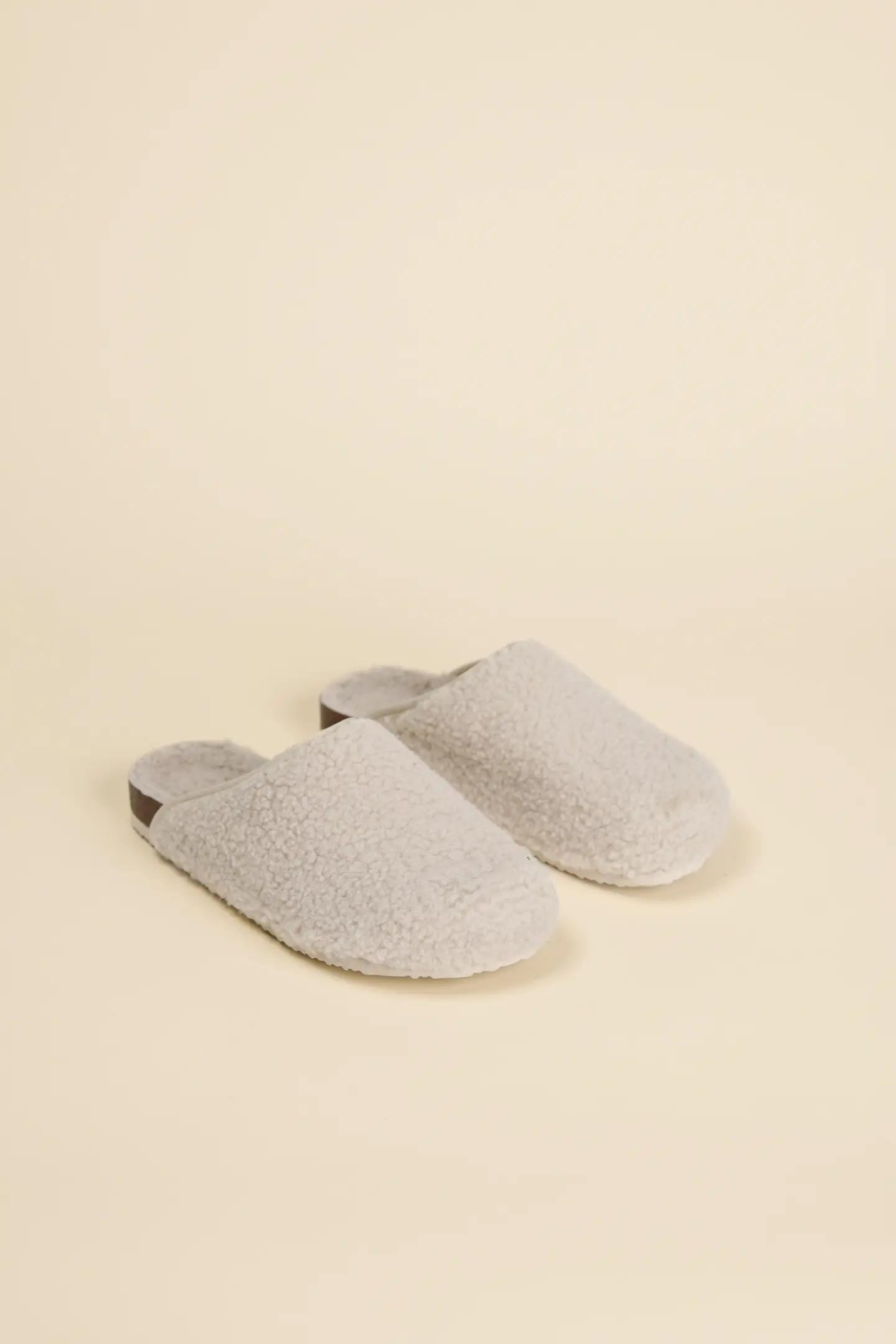 Ciabatte di pelliccia: nuova tendenza per l'inverno | PG Magazine