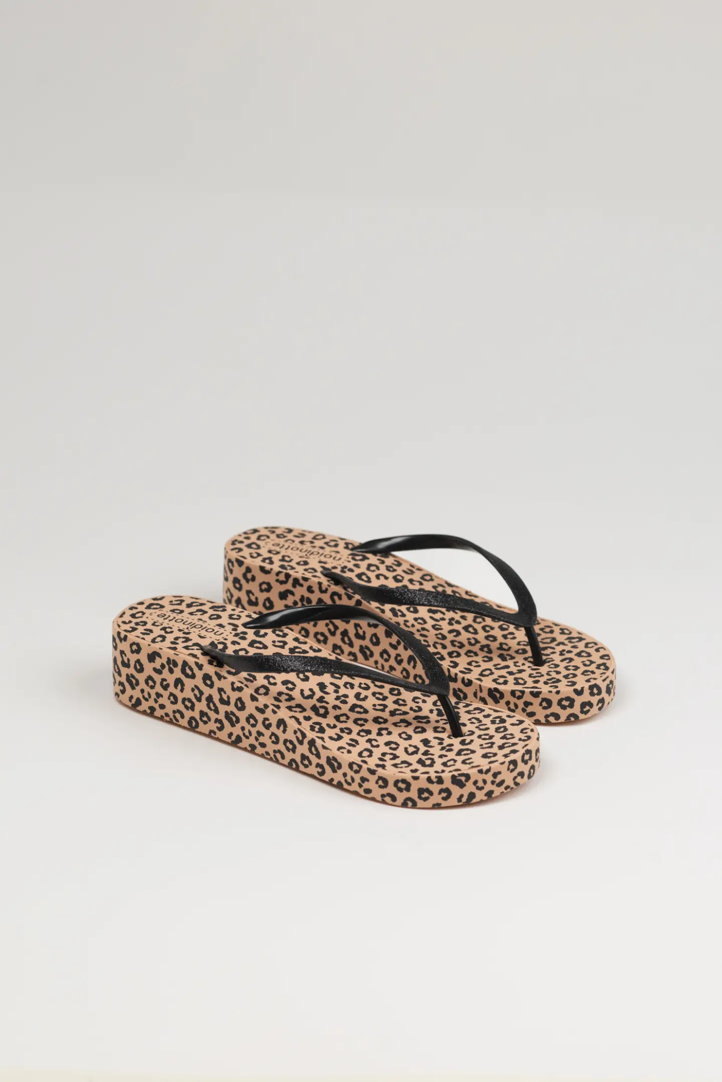 Infradito donna estiva in gomma articolo animalier.
