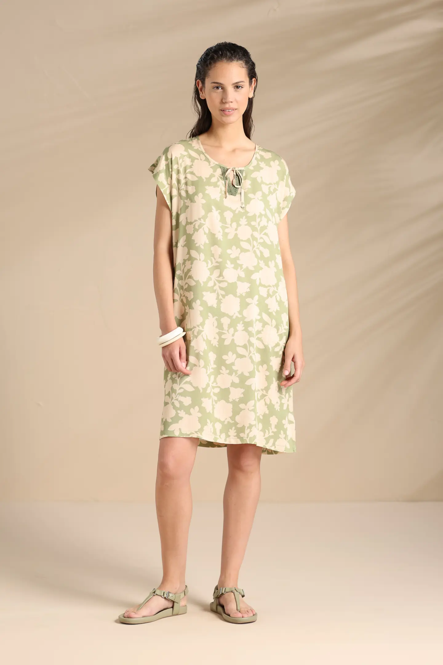 Abito donna estivo in viscosa articolo flowery.