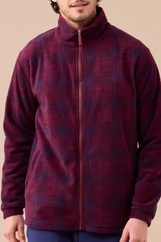 1752565776-68760810dd86c.jpg